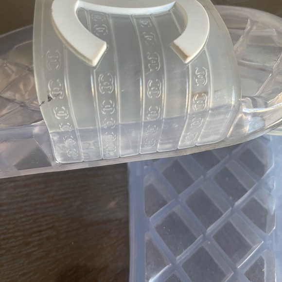 CHANEL CLEAR CC LOGO SLIDES - size 39-40 - Picture 5 of 15